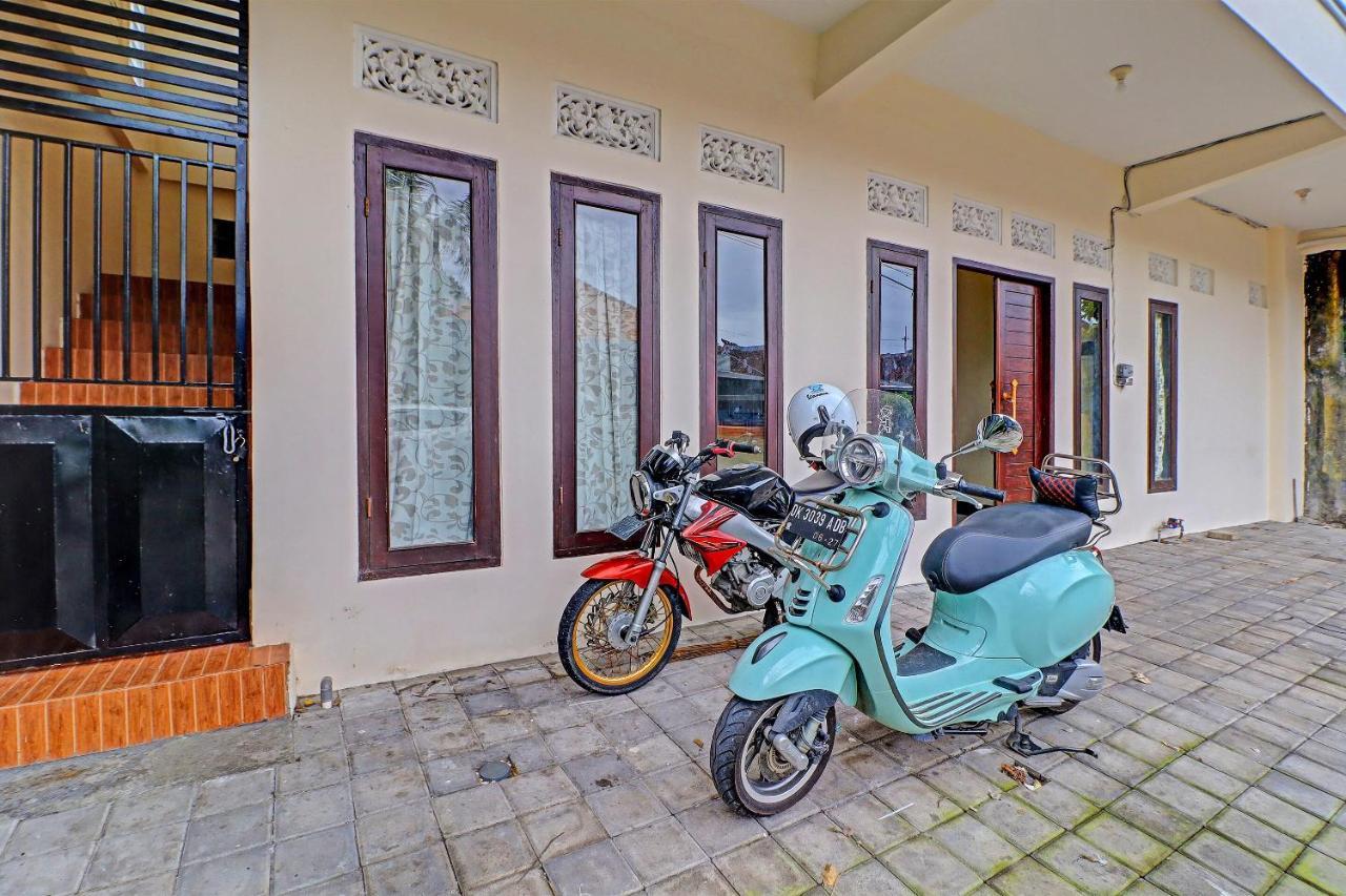 Oyo 91864 Holistic Stay Jimbaran Bagian luar foto