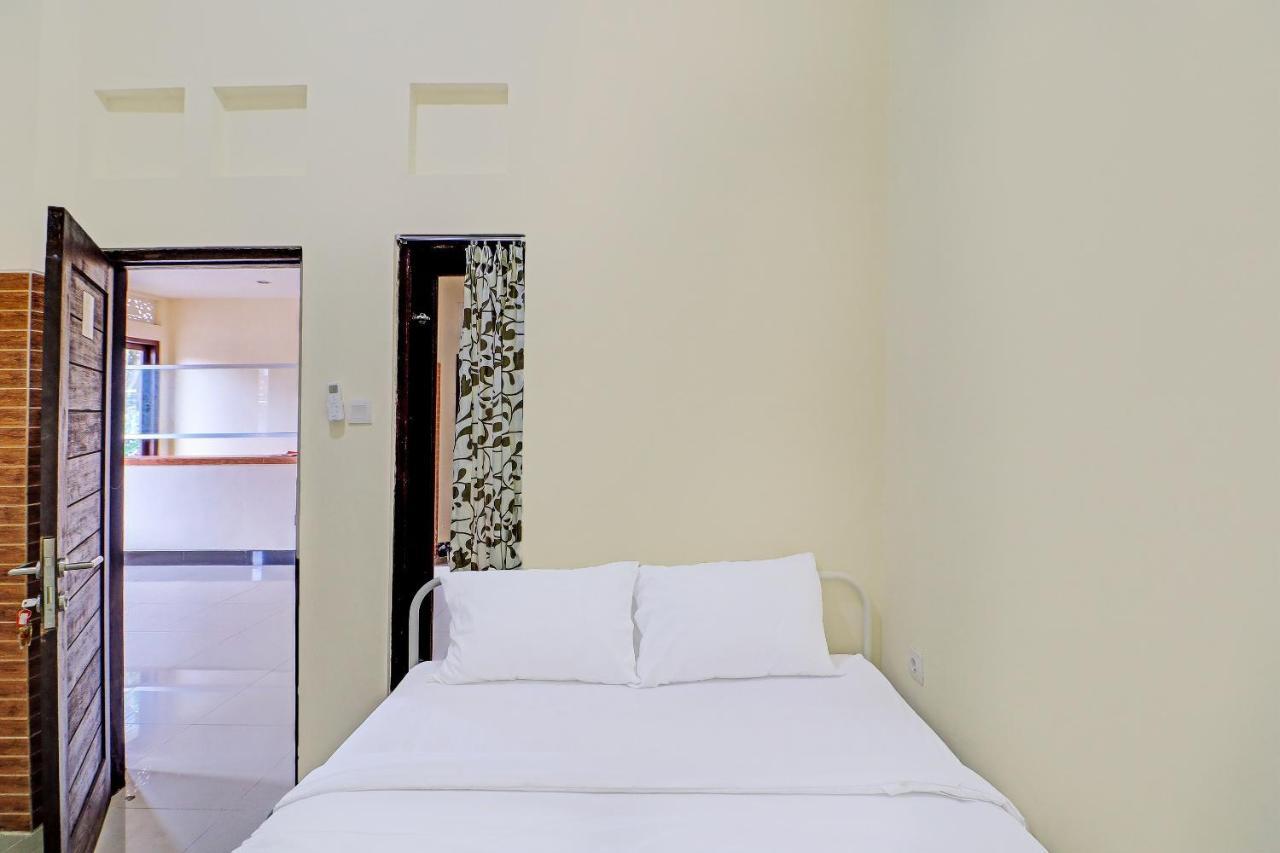 Oyo 91864 Holistic Stay Jimbaran Bagian luar foto