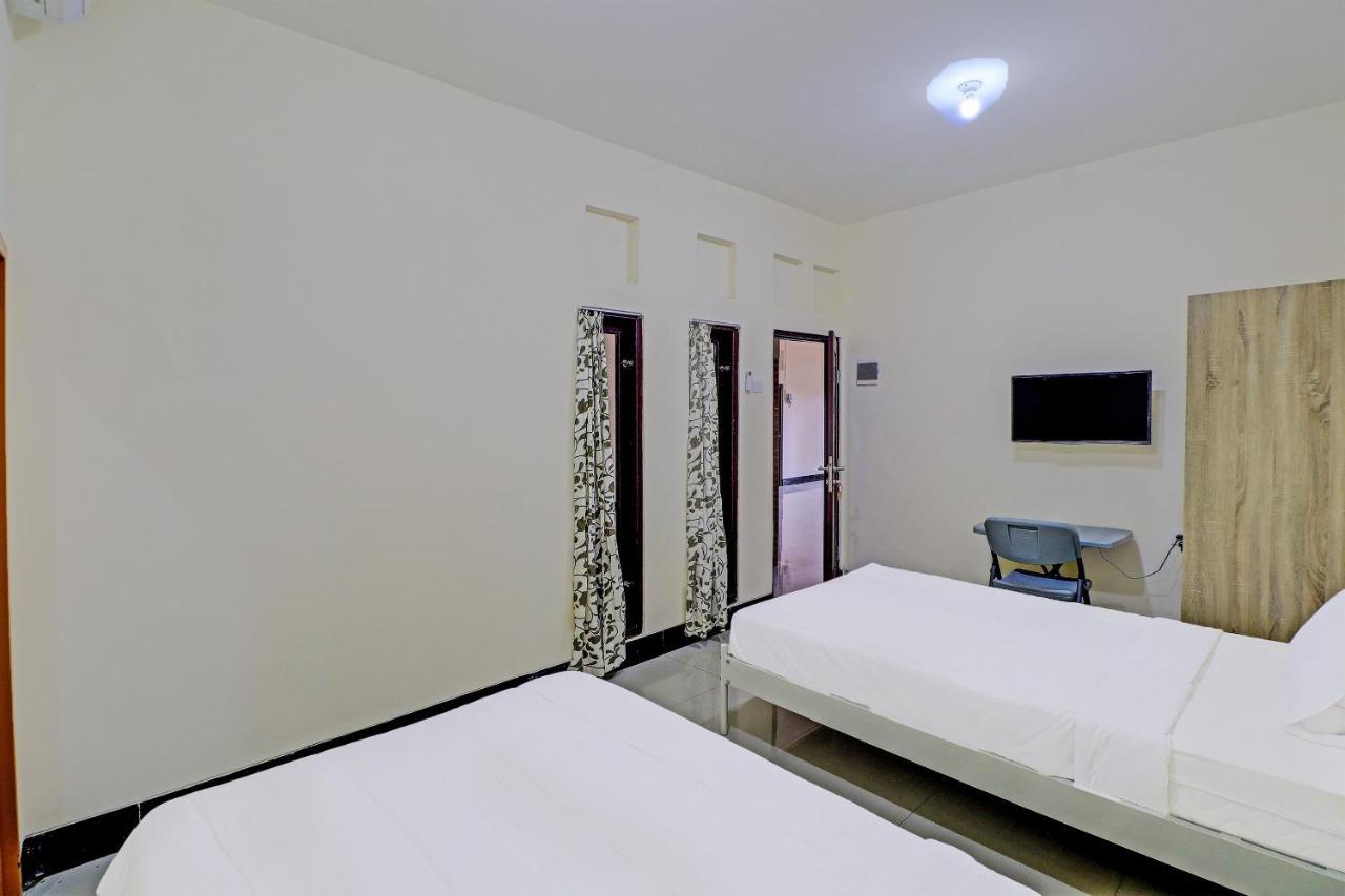 Oyo 91864 Holistic Stay Jimbaran Bagian luar foto